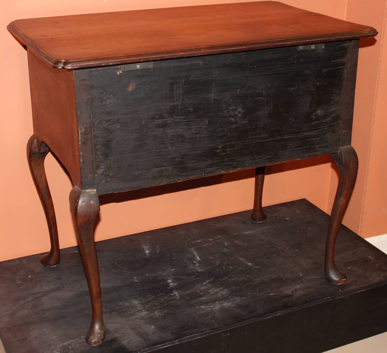18th Century Massachusetts Queen Anne Lowboy or Dressing Table 3