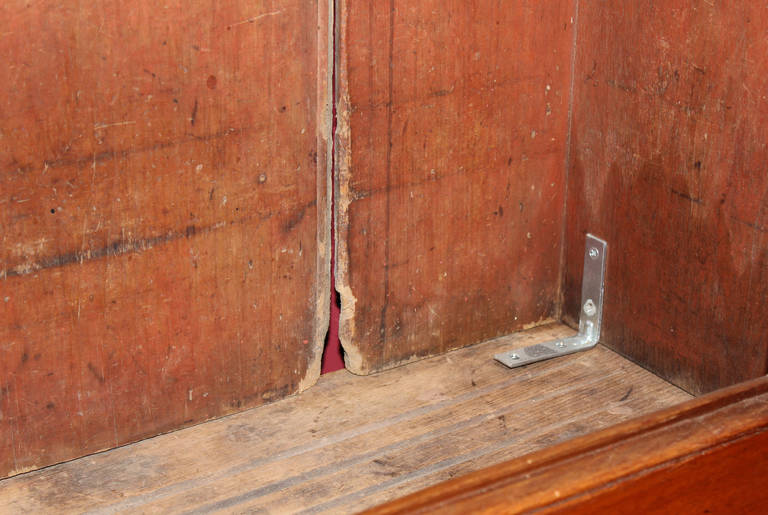 Exceptional and Large Two-Part Walnut Pennsylvania Cupboard, circa 1780 4