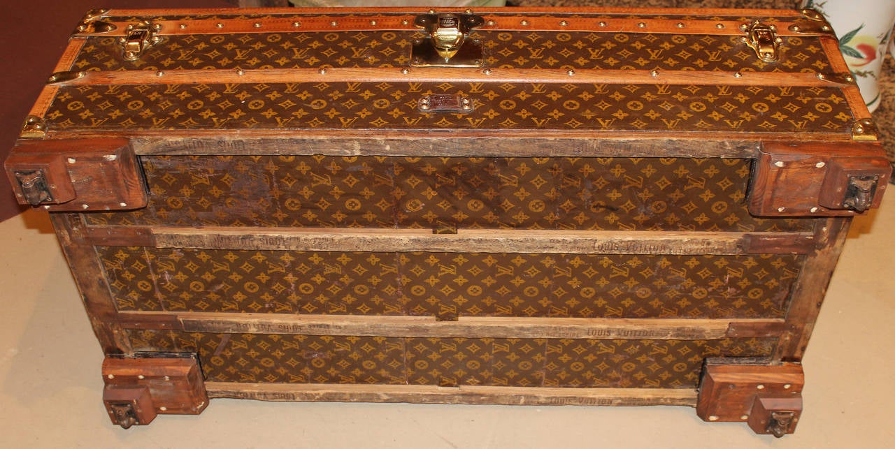 20ième siècle Malle ou table basse de cabine Louis Vuitton:: vers 1920