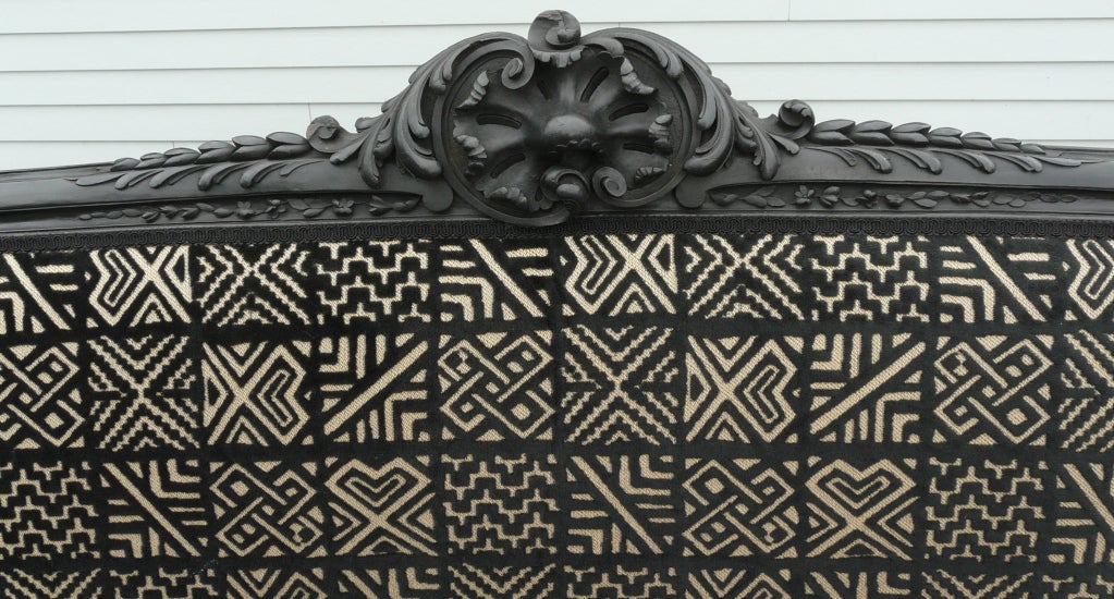 Rococo Revival Carved Ebonized Oak Settee or Sofa In Good Condition In Milford, NH
