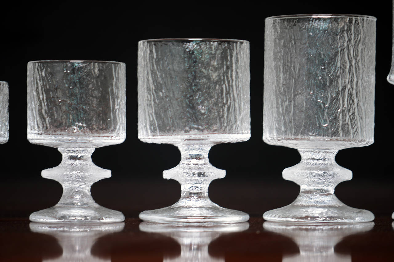 Timo Sarpaneva Sehr seltener Satz von 84 Senator-Gläsern für 12 Personen, Iittala (Mitte des 20. Jahrhunderts) im Angebot