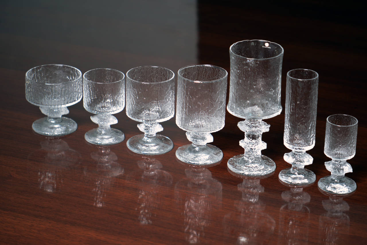 Timo Sarpaneva Sehr seltener Satz von 84 Senator-Gläsern für 12 Personen, Iittala (Finnisch) im Angebot