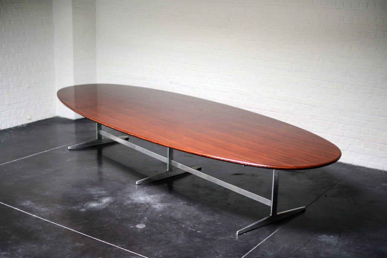 This is a unique or one of a small pre production of the superelipse. The one-piece revarnished wenge tabletop is fitted on the very large shaker base designed for the tables of the rooms of the Royal Hotel SAS of Copenhagen who was the first modern