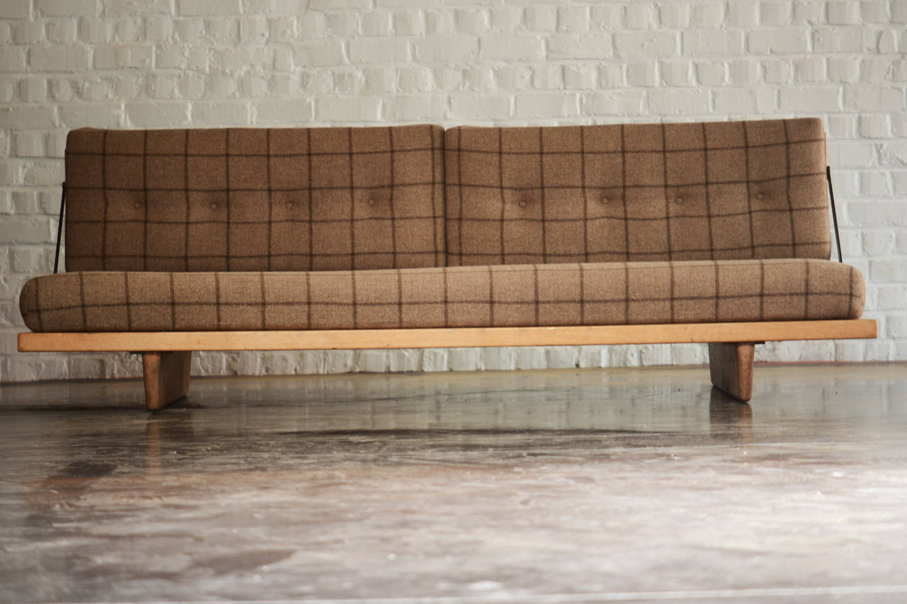 Scandinavian Modern Børge Mogensen Sofa or Day Bed in Oak model 191 made by Fredericia Stolefabrik For Sale