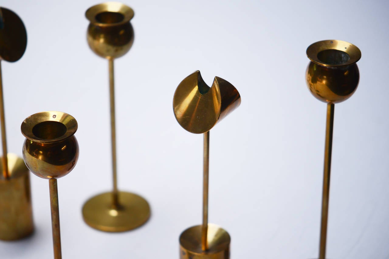 Pierre Forssell 11 rare brass candlesticks, made by Skultuna, Sweden.
Eight tulips 17, 19 and 21 cm and three crescents.
 

Pierre Forssell was employed at the Skultuna manufacture from 1955-1986. He worked with brass and developed modern and