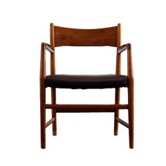 Hans J. Wegner, Radhus chair made for the Aarhus city hall 40's