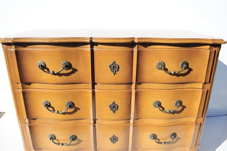 Beautiful and High Quality Custom Made 3 Drawer French Provincial Style Chest by Cassard Chateau of NYC. This fine commode/dresser features 3 dovetailed drawers, shapely form, raised panel sides, and classic stylish elegance. The wood is believed to