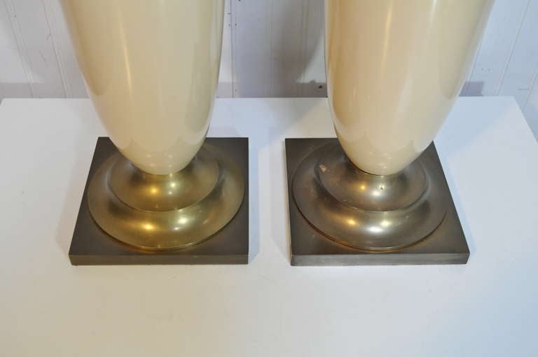 Vintage Pair of Hollywood Regency Urn Form Glazed Ceramic & Brass Table Lamps by Chapman 3
