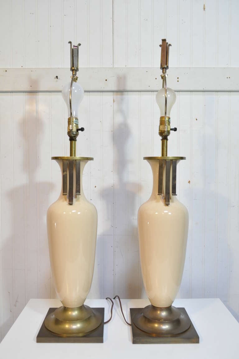 Vintage Pair of Hollywood Regency Urn Form Glazed Ceramic & Brass Table Lamps by Chapman 5