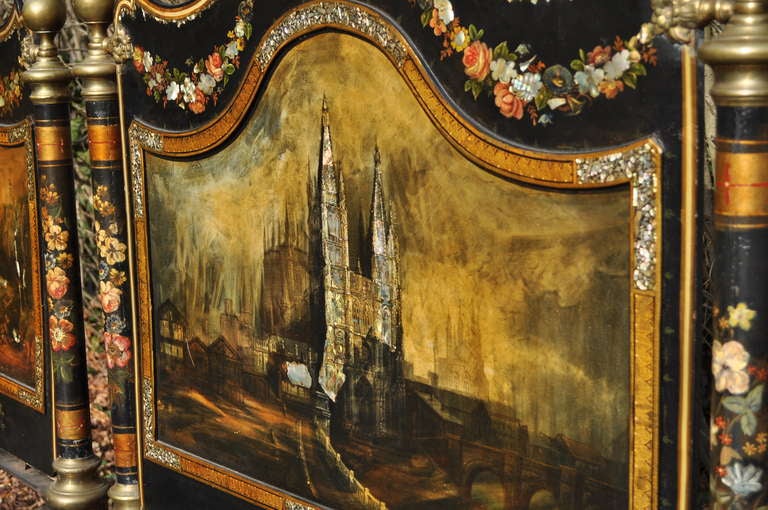 Paar handbemalte, einreihige Perlmutt-Intarsienbetten aus dem 19. Jahrhundert mit Darstellung der Burgos-Kathedrale und der Cluse-Landschaft (Ästhetizismus) im Angebot