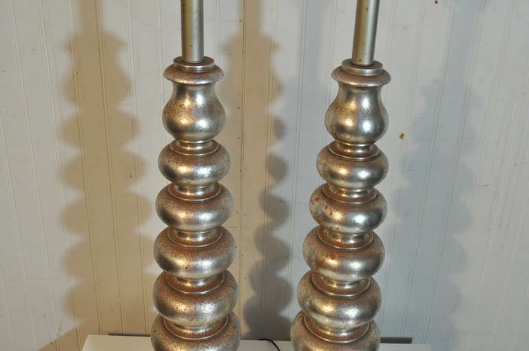 Pair Vintage Carved Wood Hollywood Regency Distress Silver Tone Column Table Lamps In Good Condition In Philadelphia, PA