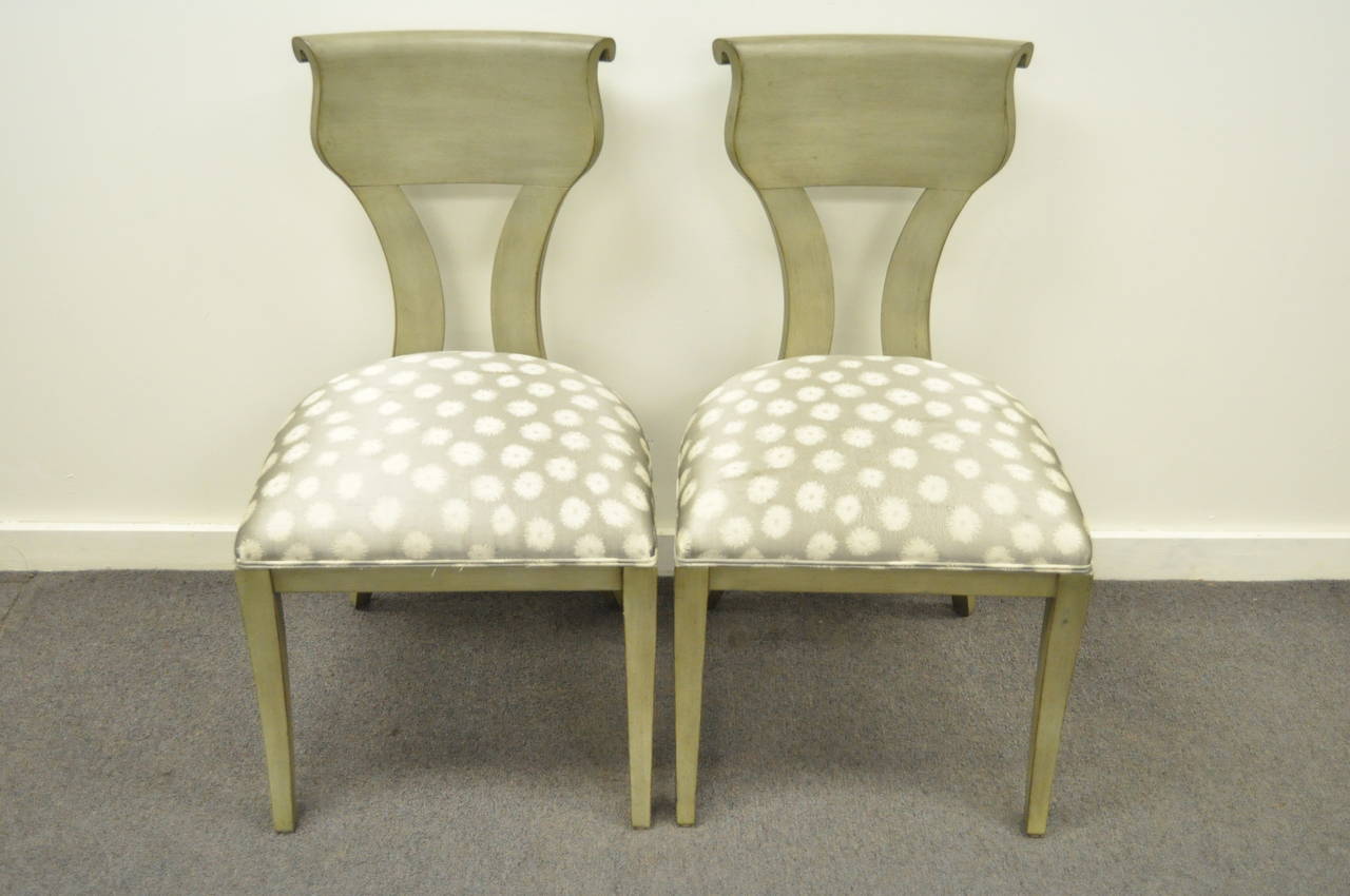 Pair of Hollywood Regency Klismos Neoclassical Style Grey Painted Side Chairs 4