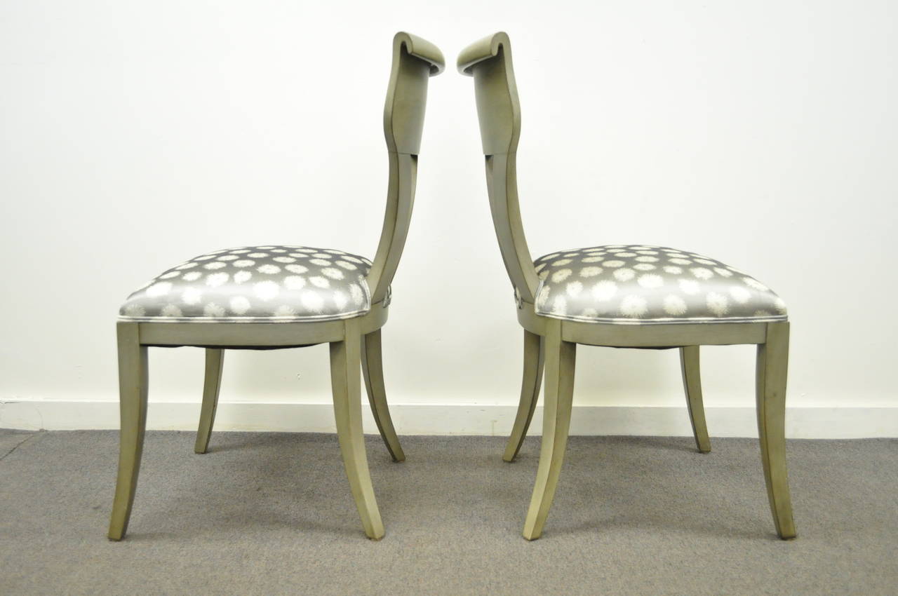 Pair of Hollywood Regency Klismos Neoclassical Style Grey Painted Side Chairs In Excellent Condition In Philadelphia, PA