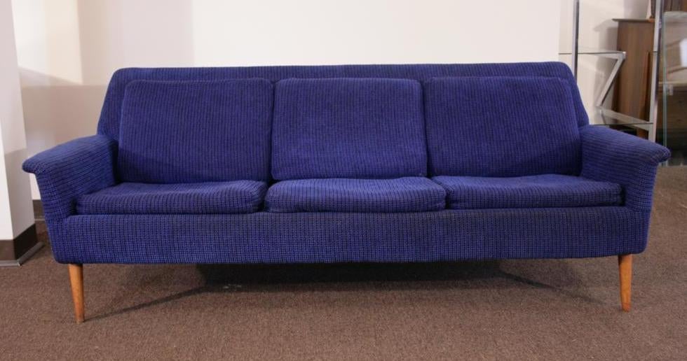 1950's Original Upholstered Sofa in the manner of Herman Miller In Good Condition In Philadelphia, PA