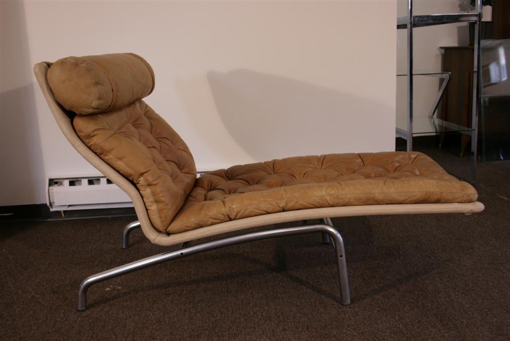 Danish Arne Vodder for Erik Jorgensen Mobilfabrik Tufted Leather Sculpted Chaise Lounge