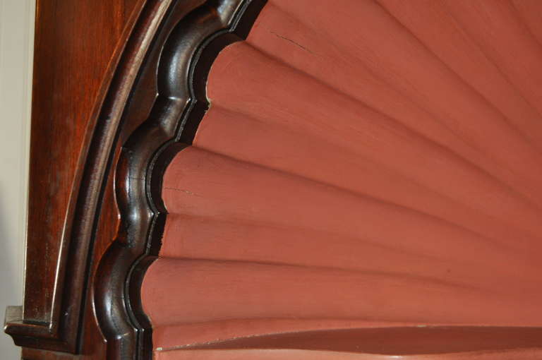 Pair of Custom Shell Carved Solid Mahogany Chippendale Style Corner Cabinets 3
