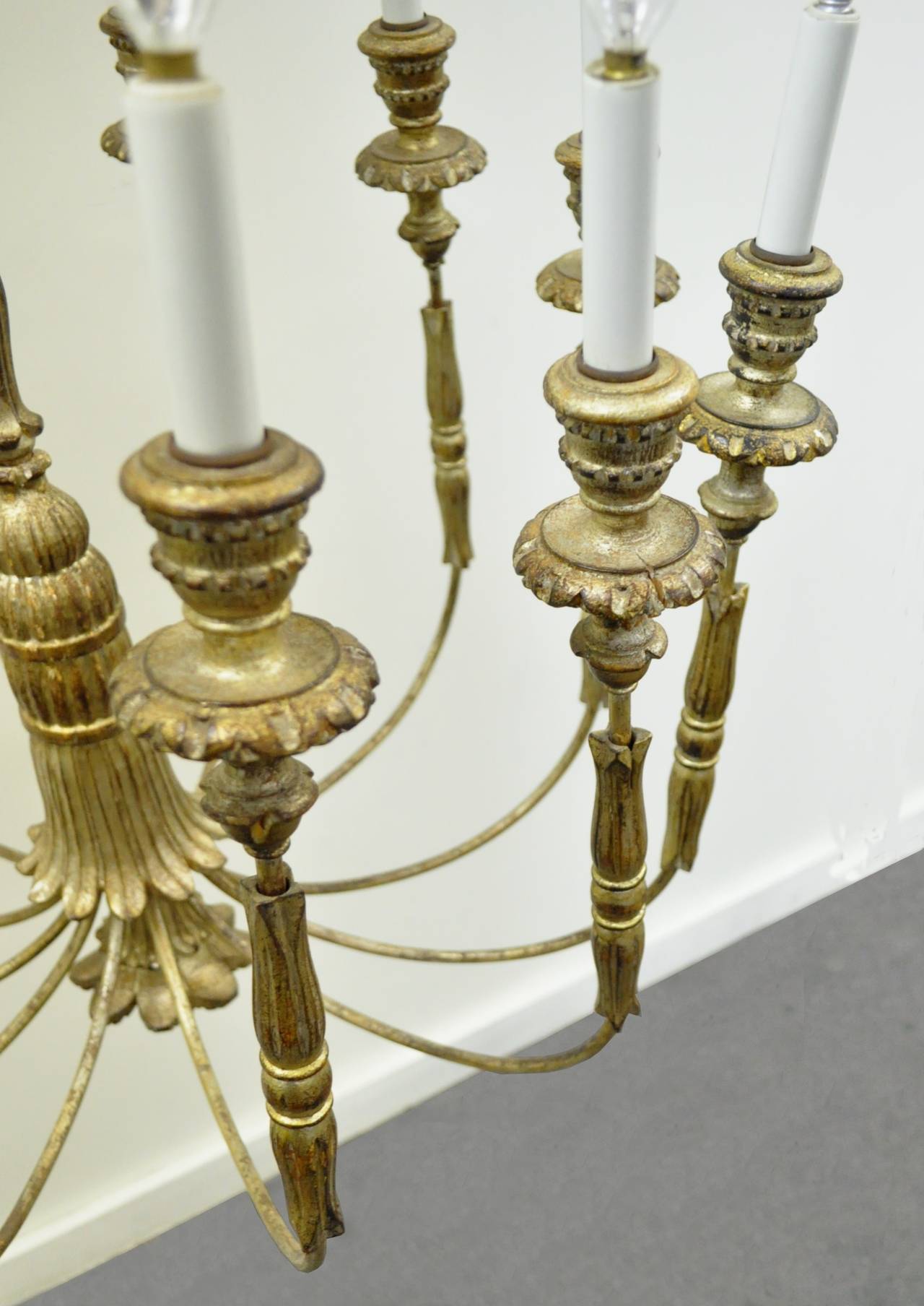 Wood Stunning Italian, Carved Giltwood Twelve-Arm, Neoclassical Style Chandelier