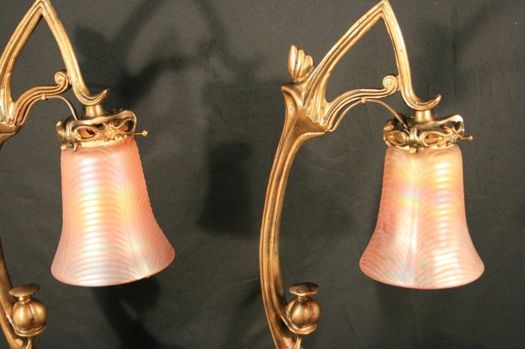 Rare Pair of Bronze Art Nouveau Ribbed Glass Tulip Table Lamps 4