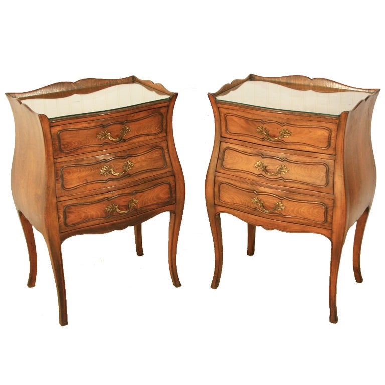 1950s Pair of Custom Made French Style Walnut Bombè Nightstands