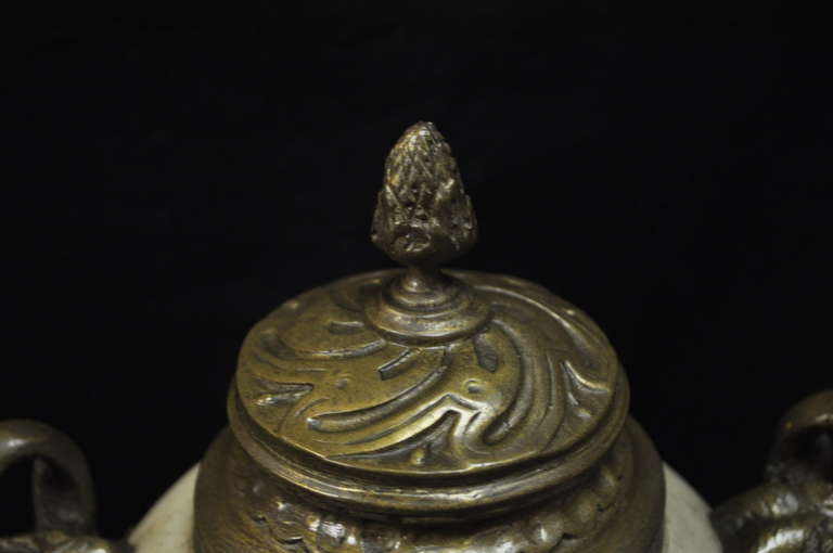 French 20th Century Pair of Marble and Bronze Figural Ram Head Table Top Urn Cassolettes For Sale
