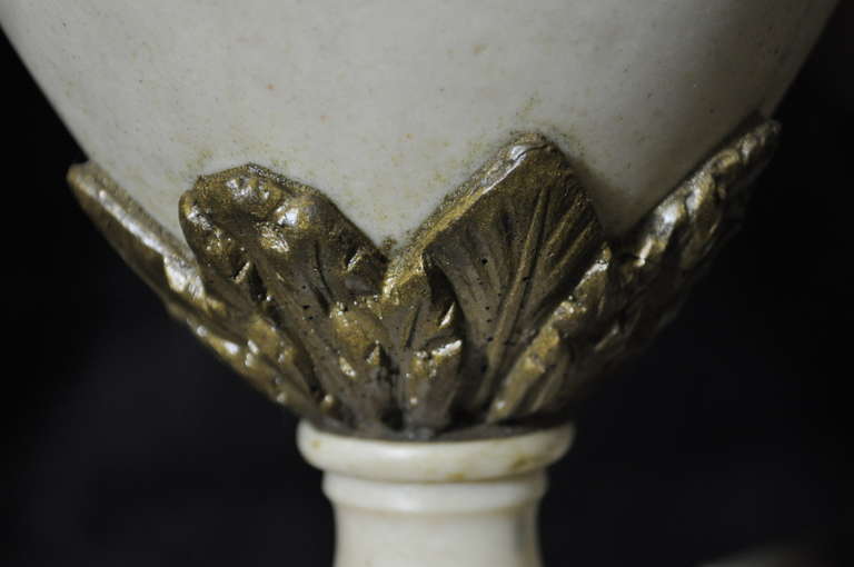 20th Century Pair of Marble and Bronze Figural Ram Head Table Top Urn Cassolettes For Sale 1
