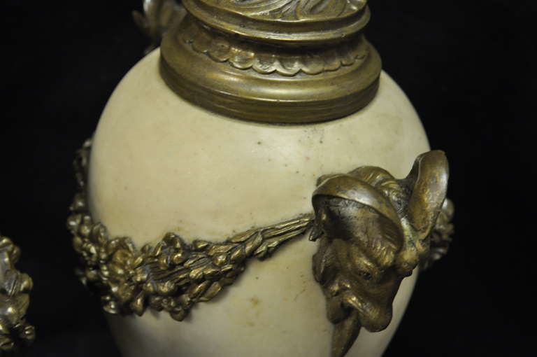 20th Century Pair of Marble and Bronze Figural Ram Head Table Top Urn Cassolettes For Sale 2