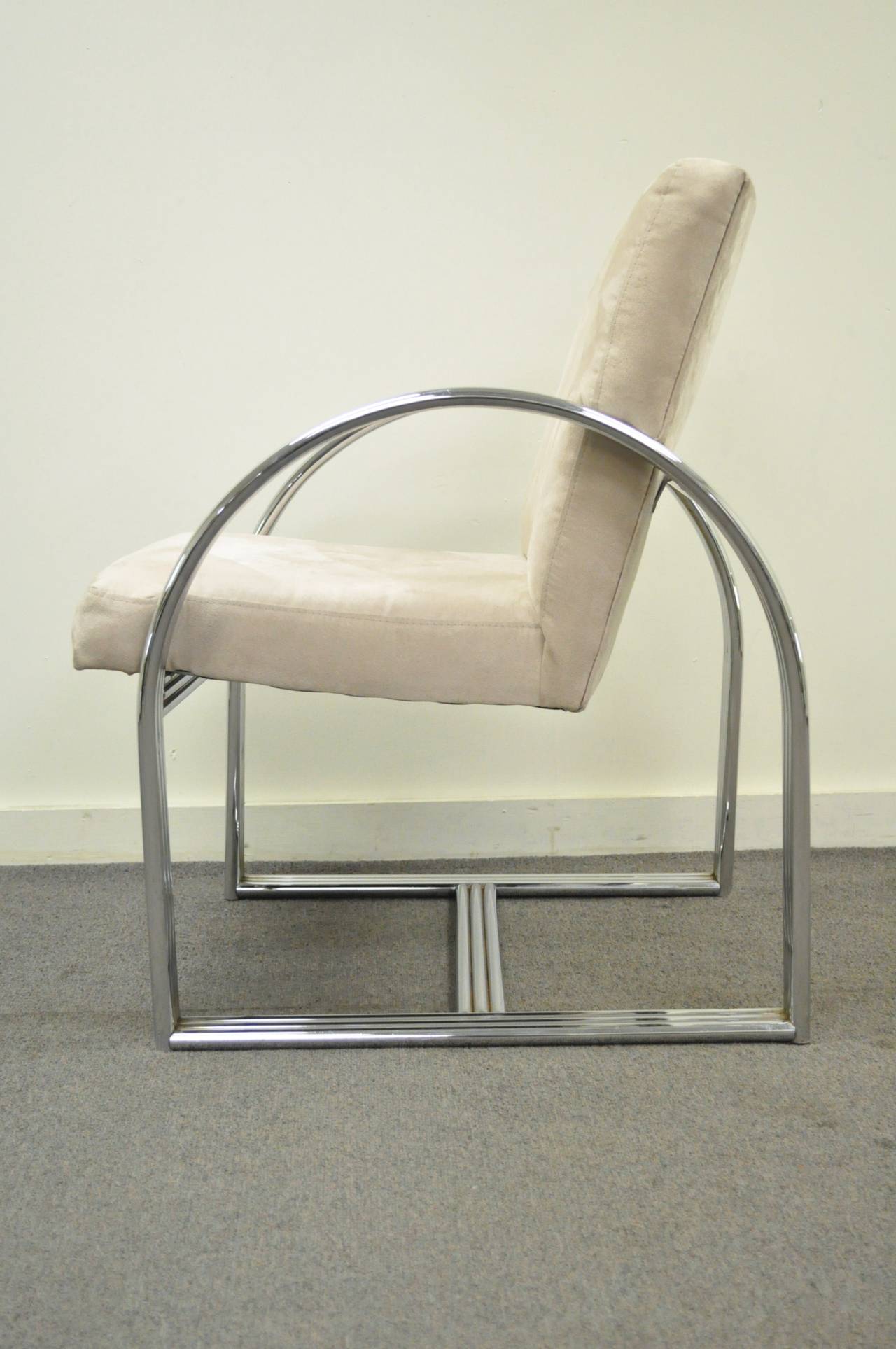 Very unique and Rare Mid Century Modern, Milo Baughman for Thayer Coggin, Triple Chrome Band Lounge Chair in the Art Deco / Bauhaus Style. Item features a dramatically arched chrome frame, stretcher supported base, high quality construction, and