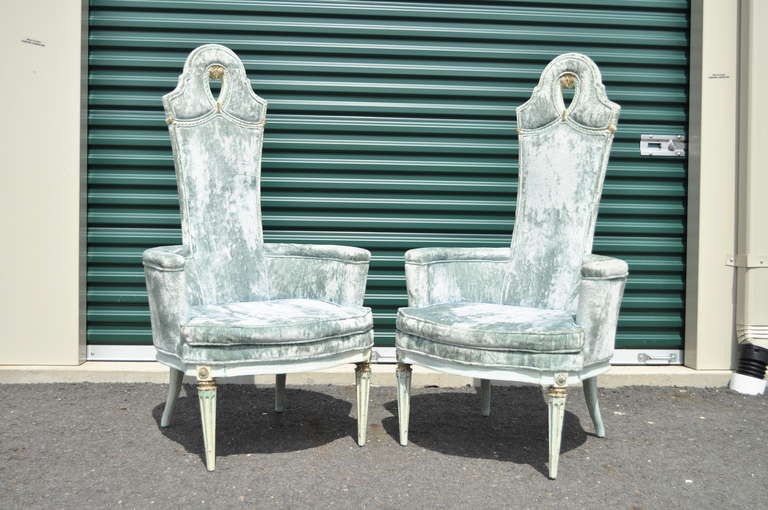 Pair of stylish vintage Hollywood Regency Dorothy Draper style white and blue painted tall back armchairs, having a stately form and shapely solid wood frames.