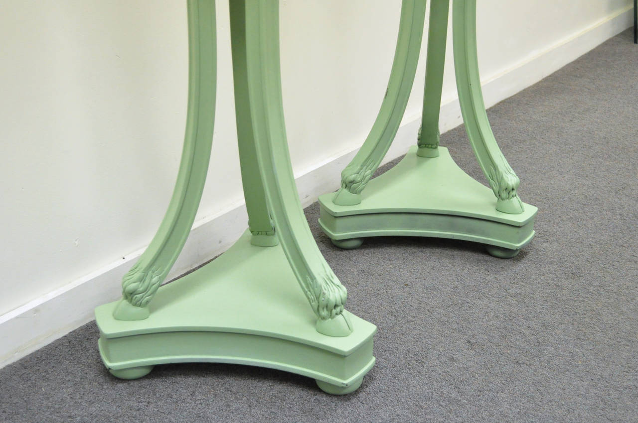 Pair of Neoclassical Style Green Carved Wood Swans Figural Pedestal Plant Stands In Good Condition In Philadelphia, PA