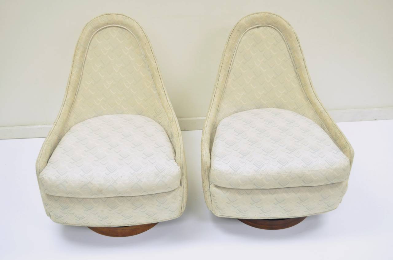 American Pair of Petite Swivel Slipper Walnut Lounge Chairs by Milo Baughman