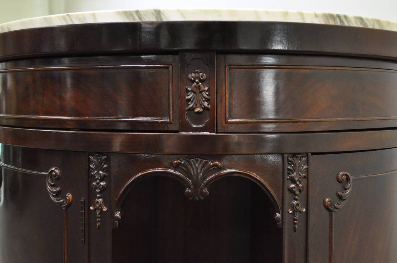 Custom Georgian Style Marble-Top, Carved Mahogany Swivel Bar Cabinet In Excellent Condition In Philadelphia, PA