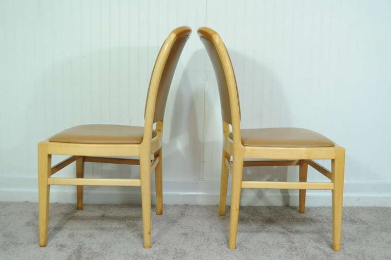 American Set of 8 Jack Lenor Larsen Mid-Century Modern Maple and Leather Dining Chairs For Sale