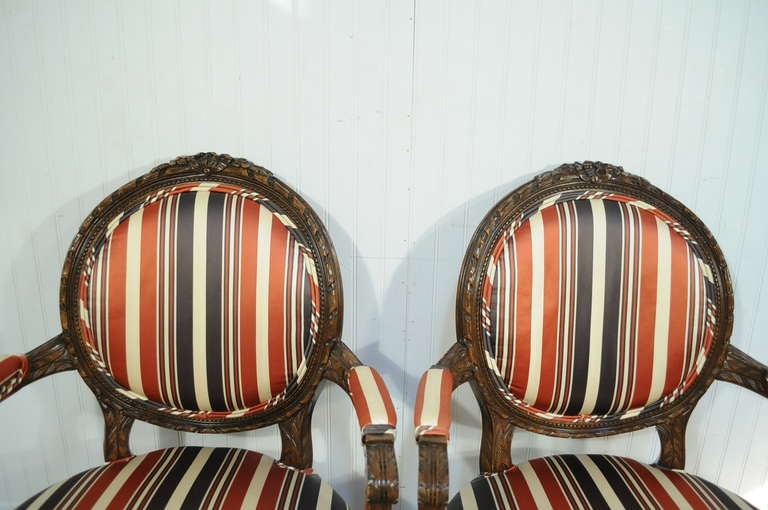 Pair of French Louis XVI Style Carved Wood Round Back Living Room Armchairs In Excellent Condition In Philadelphia, PA