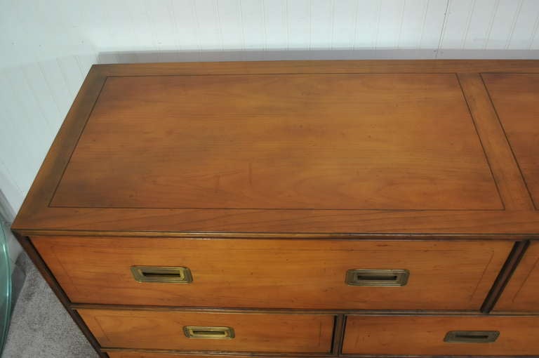 Vintage Baker Hollywood Regency Campaign Chest / Long Dresser - Brass Pulls In Good Condition In Philadelphia, PA