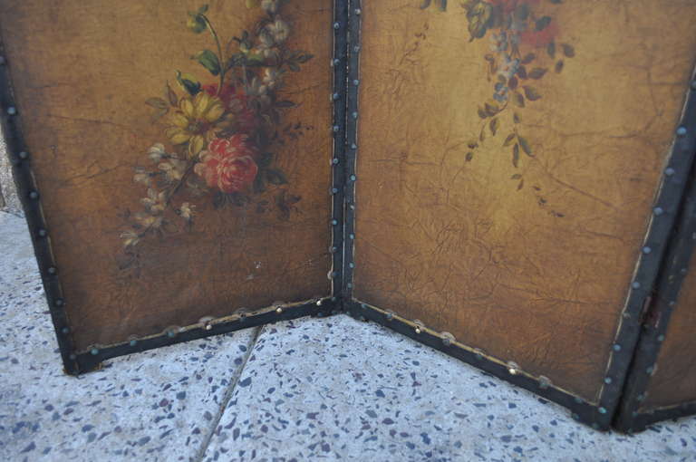 C. 1920 Hand Painted Floral Oil on Canvas 3 Panel French Dressing Screen In Good Condition In Philadelphia, PA