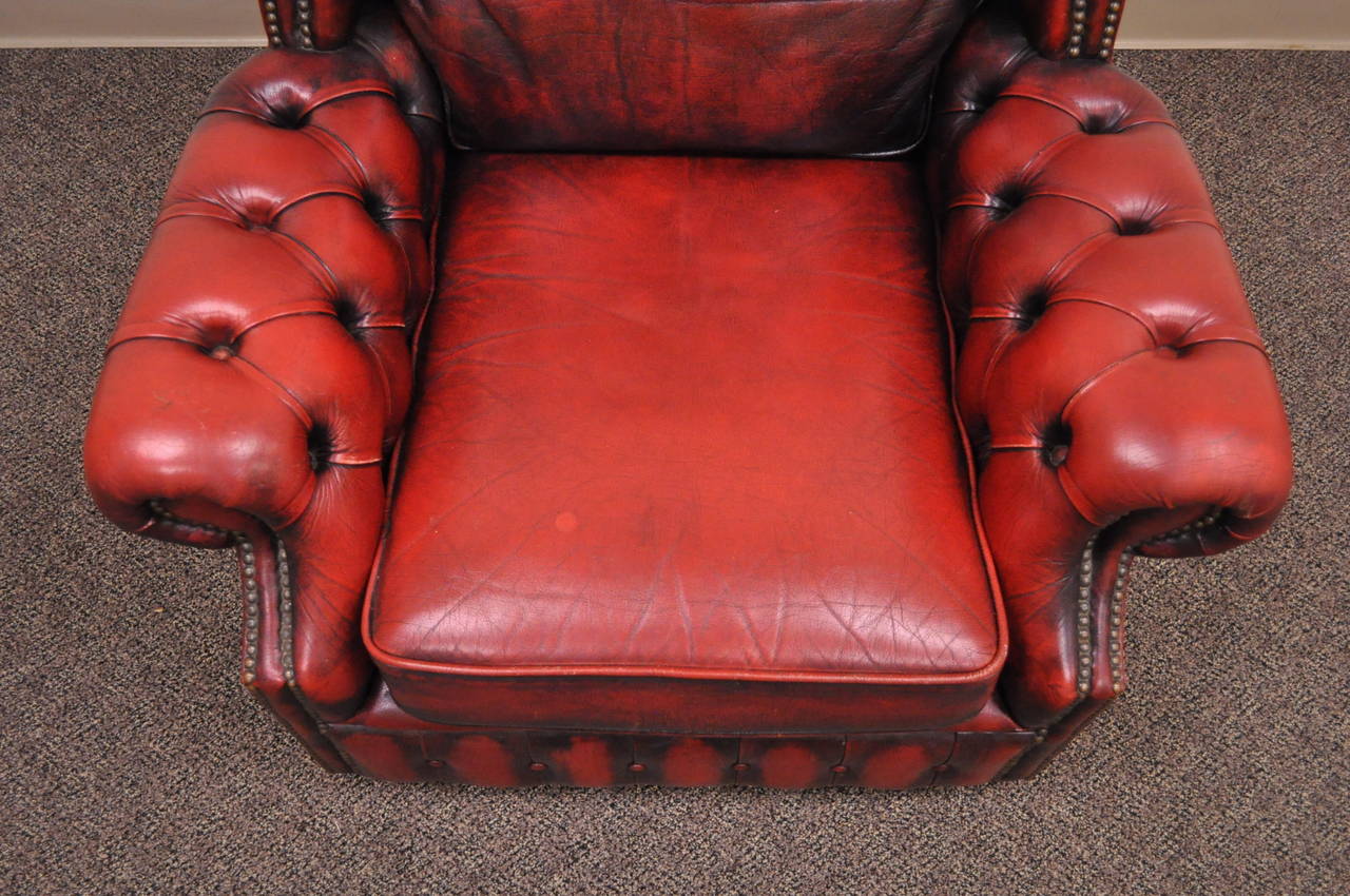Rolled Arm Tufted Red Leather English Chesterfield Club Office Lounge Arm Chair In Good Condition For Sale In Philadelphia, PA