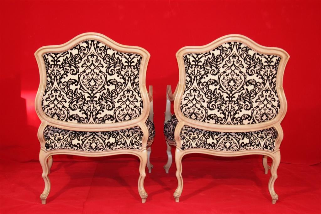 Mid-20th Century Pair of 1960s Italian Hollywood Regency Carved Wood Boudoir Lounge Armchairs For Sale