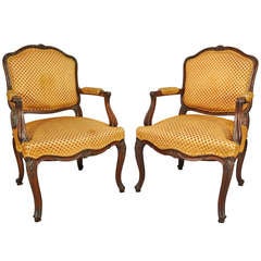 Pair of Vintage Carved Walnut French Louis XV Style Armchairs - Fauteuils