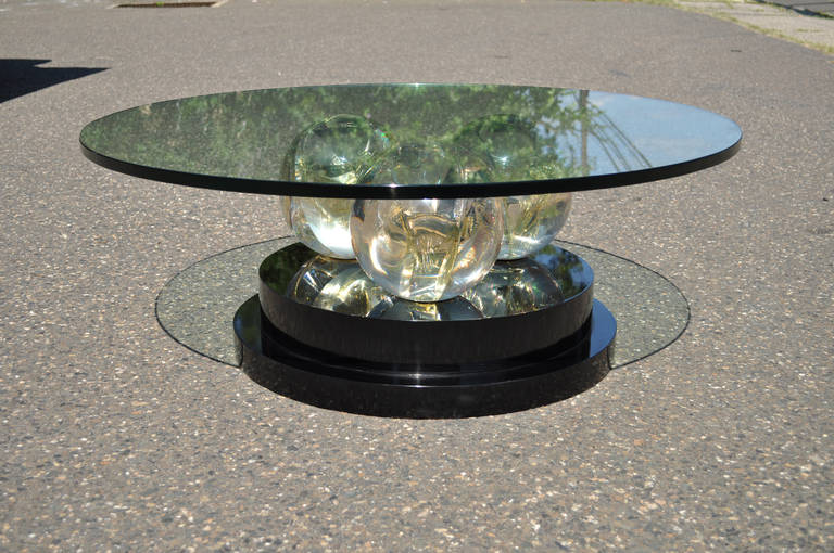 Triple Spherical, Fractured Resin Coffee Table after Pierre Giraudon In Excellent Condition For Sale In Philadelphia, PA