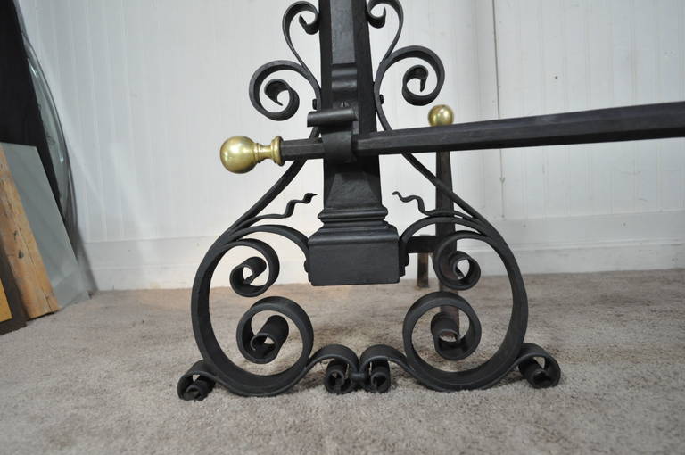 Antique Wrought Iron & Brass Arts & Crafts Mission Samuel Yellin Style Andirons In Good Condition For Sale In Philadelphia, PA