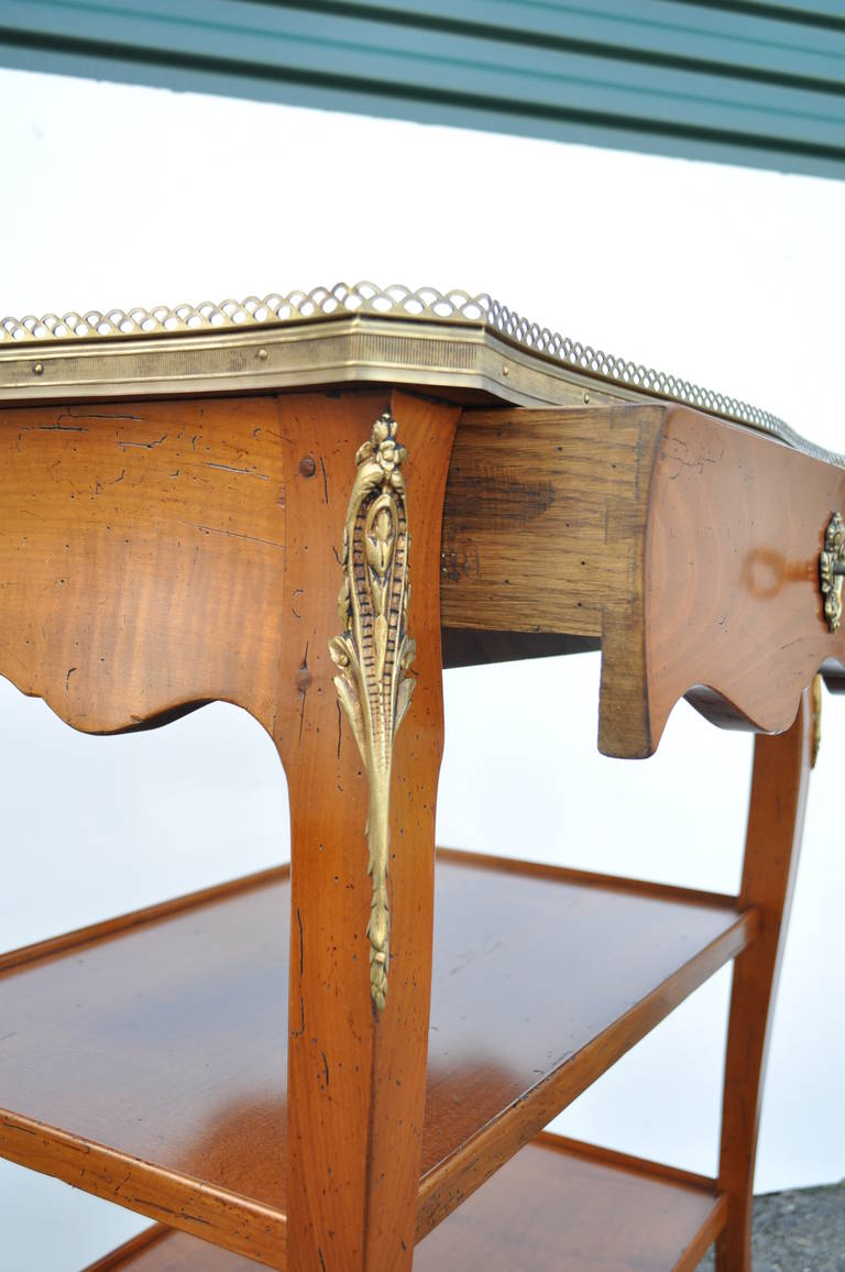 20th Century Quality French Louis XV Style One Drawer Lamp End Table with Bronze Ormolu