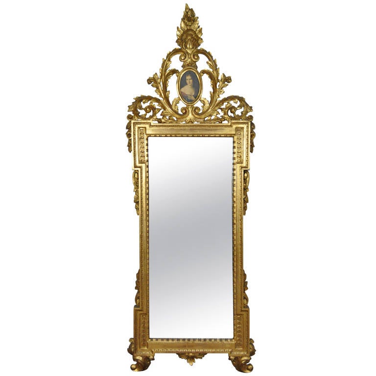 Italian Gold Gilt Carved Wall Mirror in the French Rococo Taste with Cameo For Sale at 1stdibs