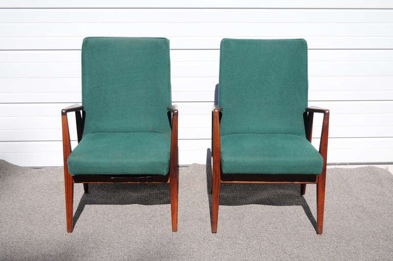 Pair of Jens Risom Design Danish Modern Solid Walnut Sculpted Lounge Arm Chairs 3