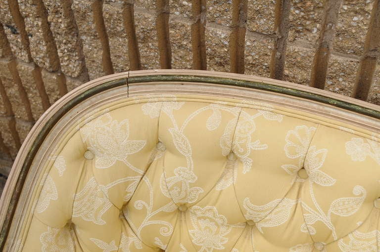 Pair of French Louis XV Style Cream Distress Painted Tufted Settees - Canapes 2