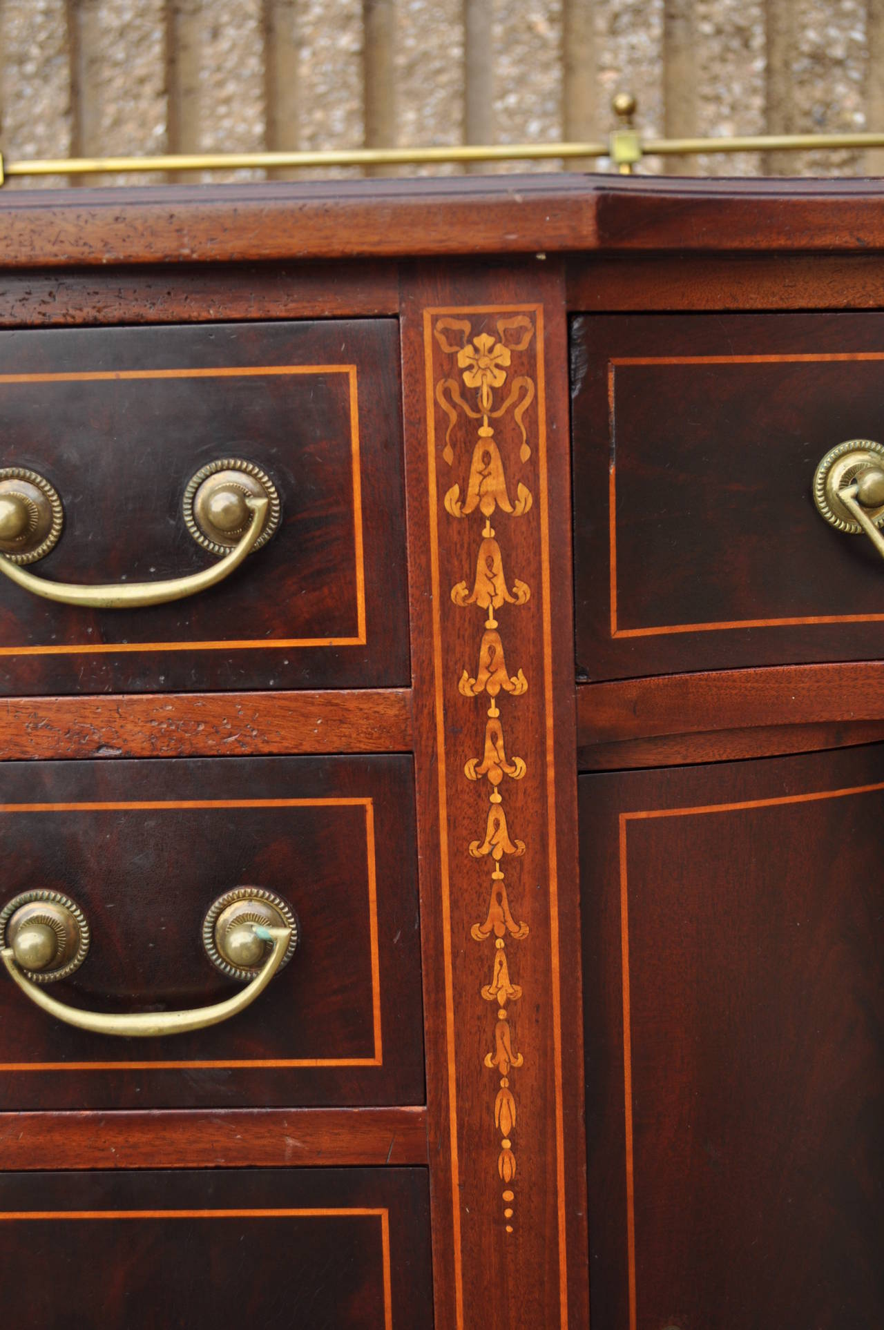 20th Century Substantial George III Style Mahogany Satinwood Inlaid Serpentine Sideboard For Sale