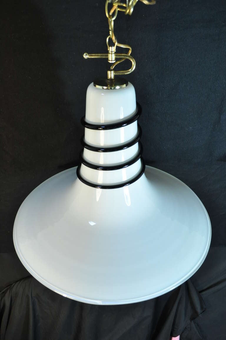 Italian Murano Art Glass Dish/Bell Shape Swirl Chandelier Pendant Light In Excellent Condition For Sale In Philadelphia, PA