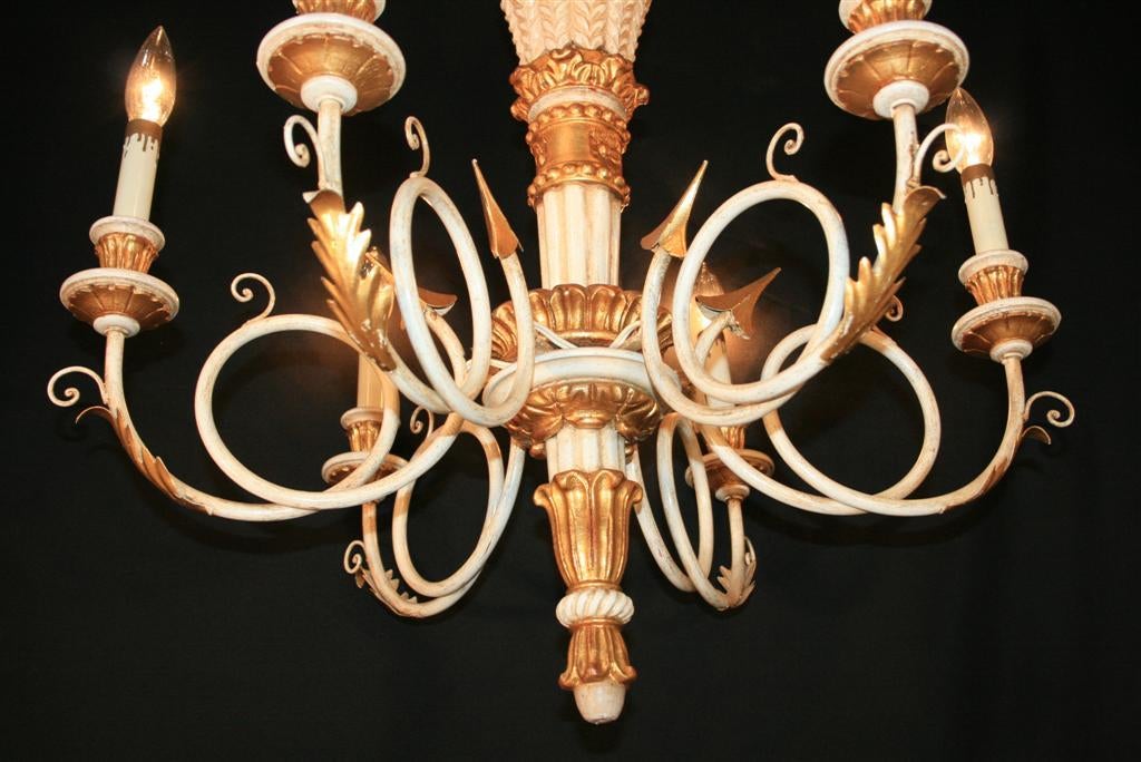 1950s Carved Giltwood Italian Neoclassical Style Gold and White Arrow Chandelier For Sale 1