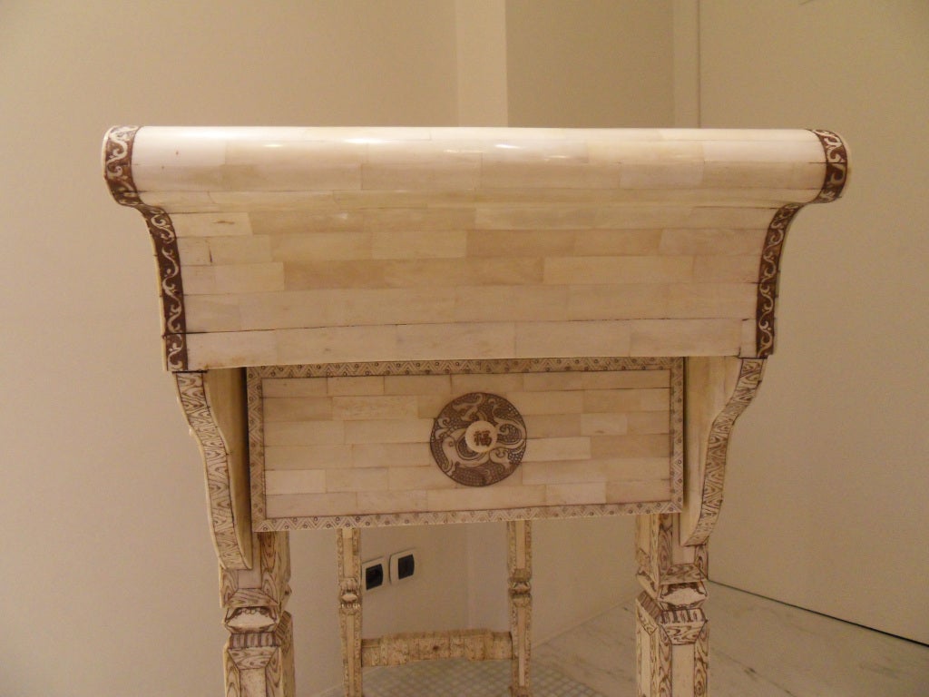 Console-altar Table  In Sculpted Bone For Sale 1