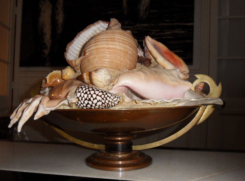 Italian 1950 Bronze and brass center piece with large shells In Good Condition In Paris, ile de france