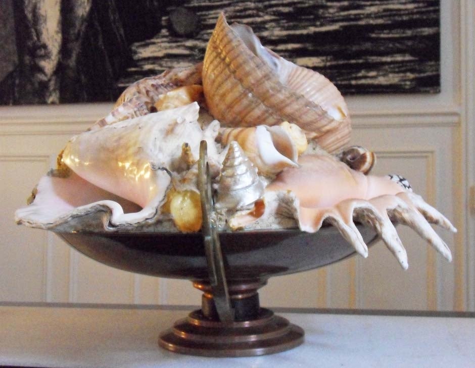 Mid-20th Century Italian 1950 Bronze and brass center piece with large shells